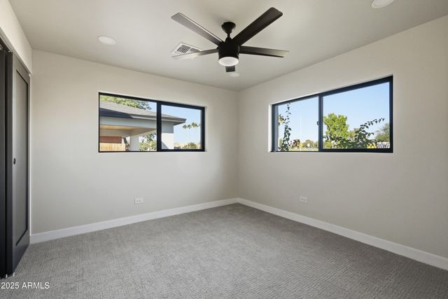 8631 E THOMAS Road, Scottsdale, AZ 85251