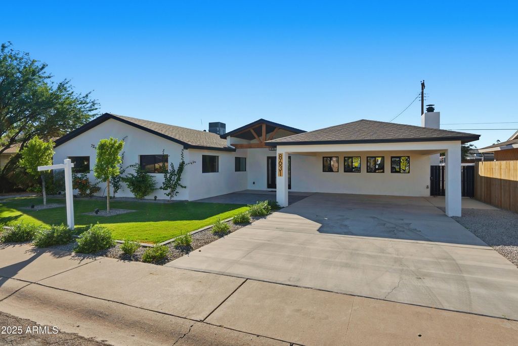 8631 E THOMAS Road, Scottsdale, AZ 85251 — photo 2