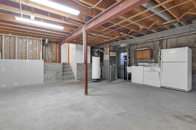 1N280 Morse Street, Carol Stream, IL 60188