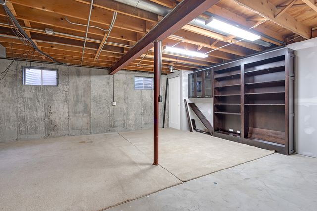 1N280 Morse Street, Carol Stream, IL 60188