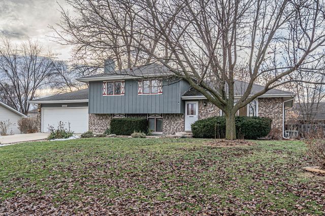 1N280 Morse Street, Carol Stream, IL 60188