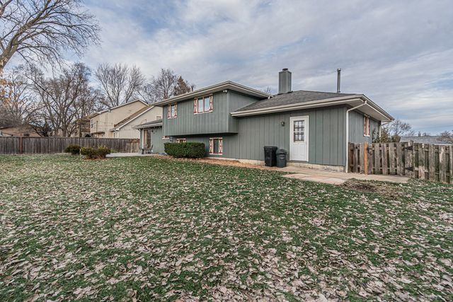 1N280 Morse Street, Carol Stream, IL 60188