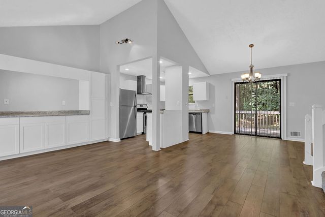2857 Mountbery Drive, Snellville, GA 30039