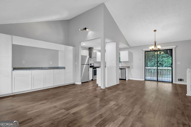 2857 Mountbery Drive, Snellville, GA 30039