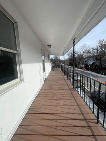 70 Dobbs Ferry Road, White Plains, NY 10607