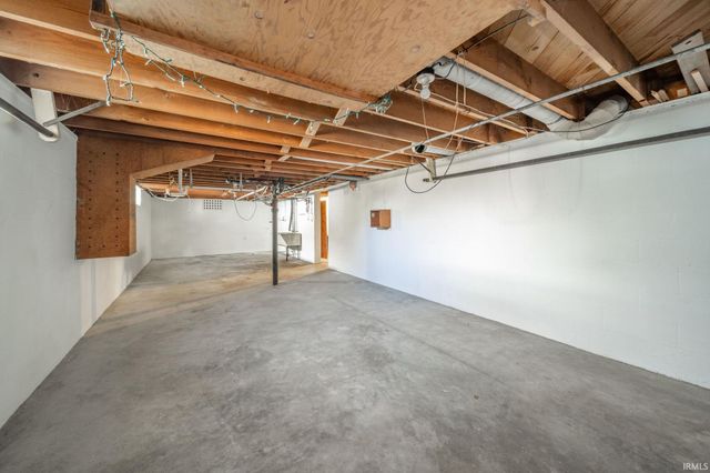 630 S 11Th Street, New Castle, IN 47362