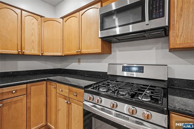 800 Ocean Avenue 1, Jersey City, NJ 07304