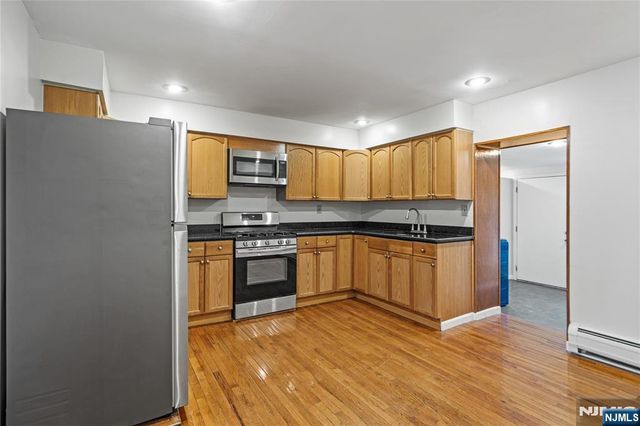 800 Ocean Avenue 1, Jersey City, NJ 07304