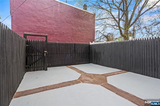 800 Ocean Avenue 1, Jersey City, NJ 07304