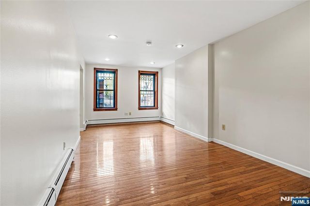 800 Ocean Avenue 1, Jersey City, NJ 07304