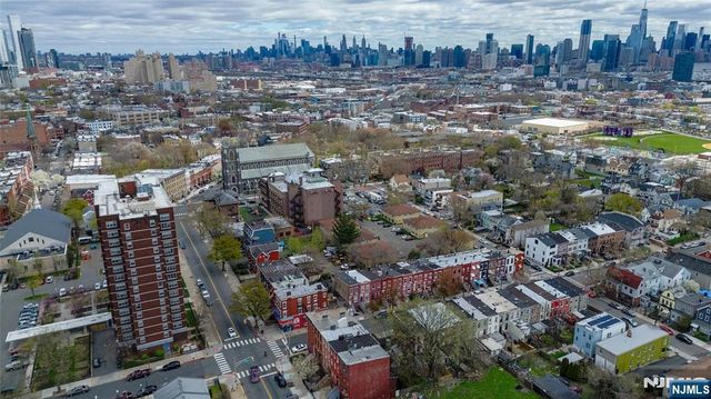 800 Ocean Avenue 1, Jersey City, NJ 07304