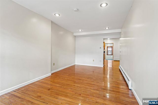 800 Ocean Avenue 1, Jersey City, NJ 07304