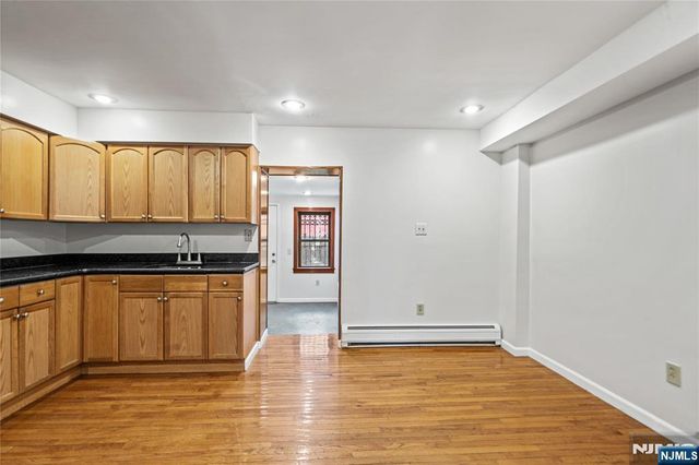 800 Ocean Avenue 1, Jersey City, NJ 07304