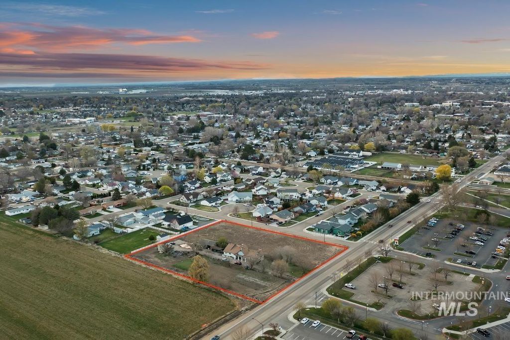 3514 S Indiana Ave, Caldwell, ID 83605 photo 3