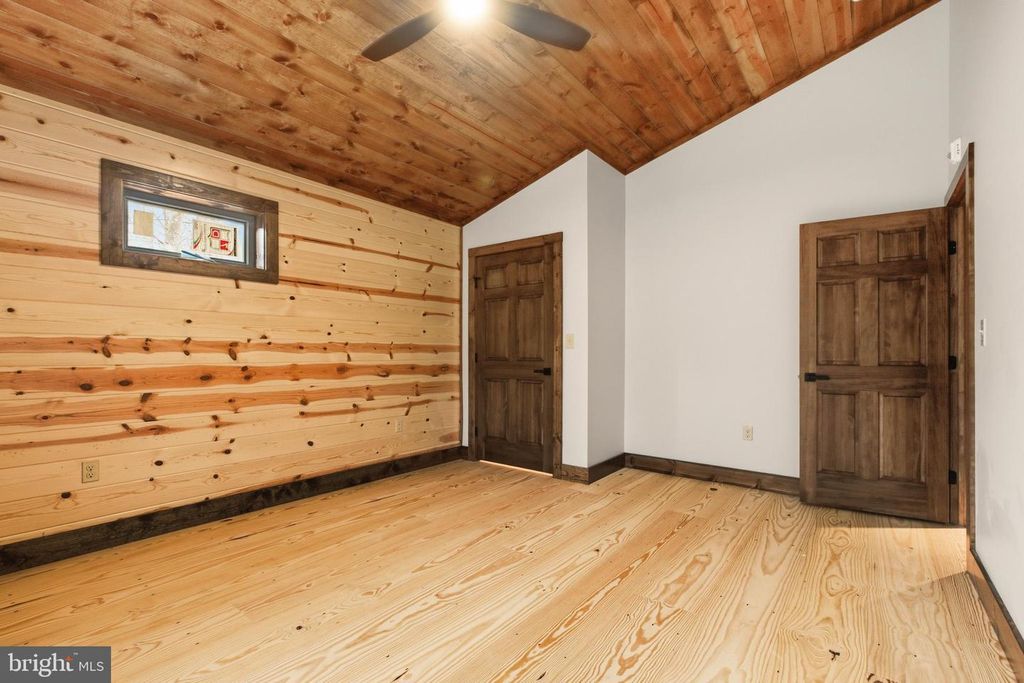 Image 23 of property listing at 2 NATURE RUN, Mc Henry, MD 21541