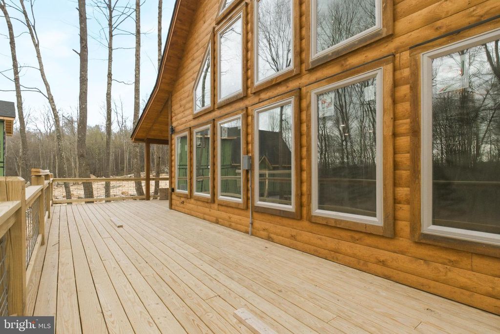 Image 31 of property listing at 2 NATURE RUN, Mc Henry, MD 21541