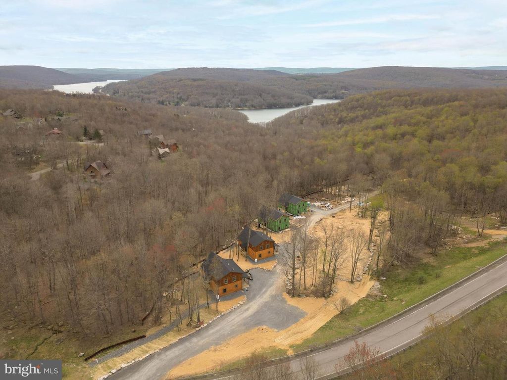 Image 37 of property listing at 2 NATURE RUN, Mc Henry, MD 21541