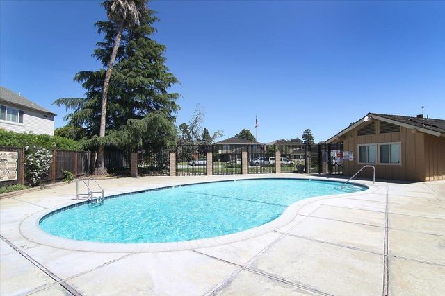 4435 Diamond Street 2, Capitola, CA 95010