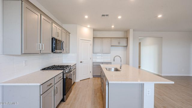 23069 W IRMA Lane, Surprise, AZ 85387