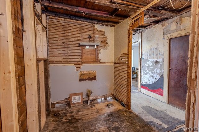 5924 Broadway Street, Lancaster, NY 14086