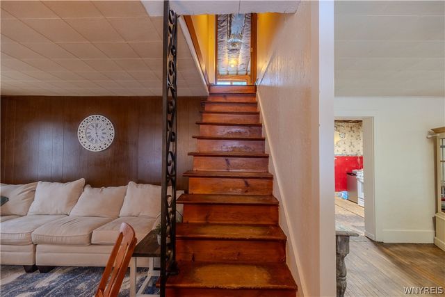 5924 Broadway Street, Lancaster, NY 14086