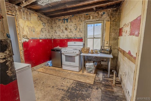 5924 Broadway Street, Lancaster, NY 14086