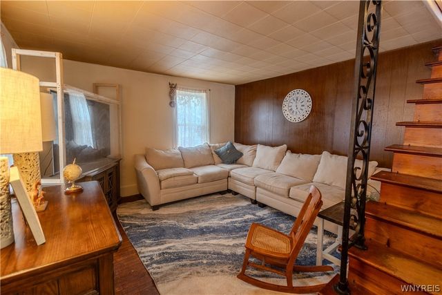 5924 Broadway Street, Lancaster, NY 14086