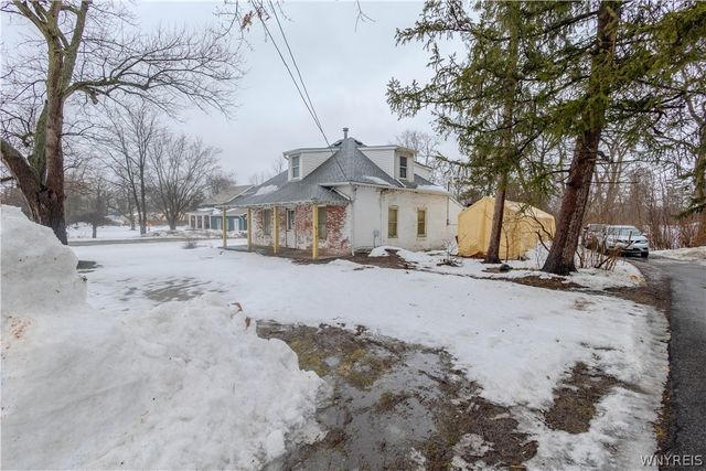 5924 Broadway Street, Lancaster, NY 14086