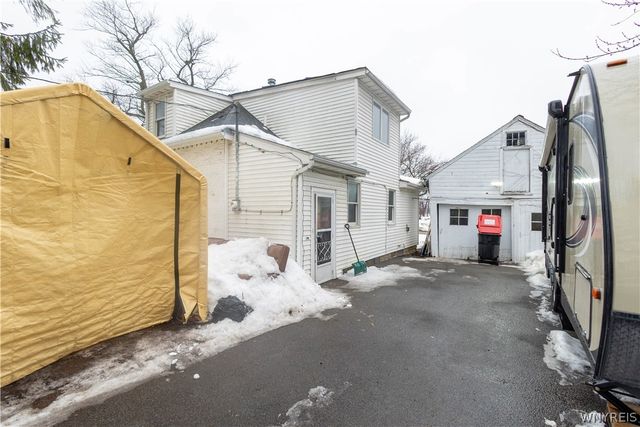 5924 Broadway Street, Lancaster, NY 14086