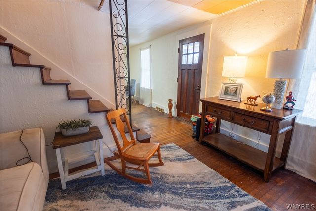 5924 Broadway Street, Lancaster, NY 14086