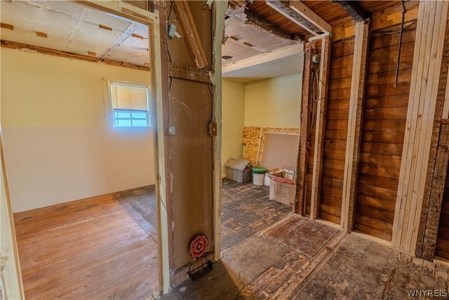 5924 Broadway Street, Lancaster, NY 14086