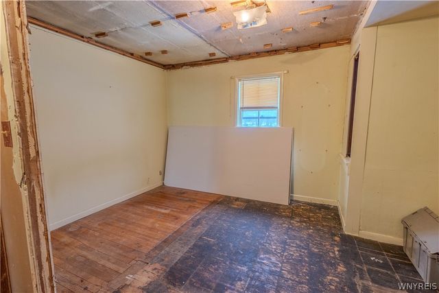 5924 Broadway Street, Lancaster, NY 14086