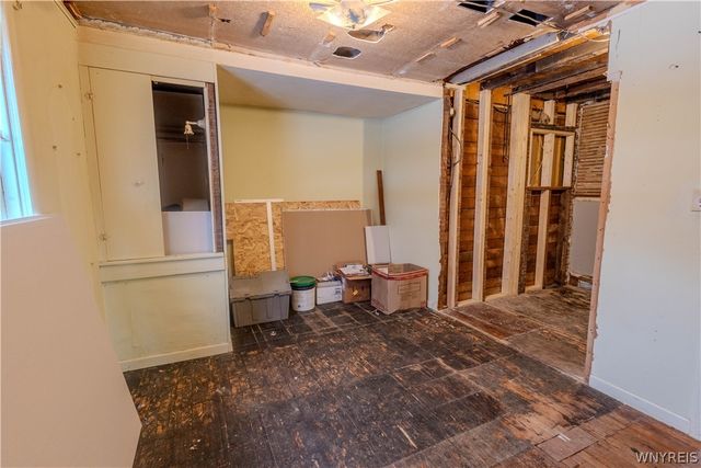 5924 Broadway Street, Lancaster, NY 14086