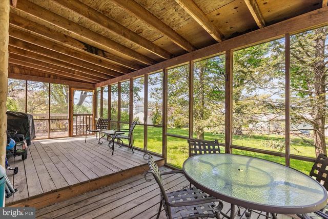 2963 SPRING VALLEY RD, Lancaster, PA 17601