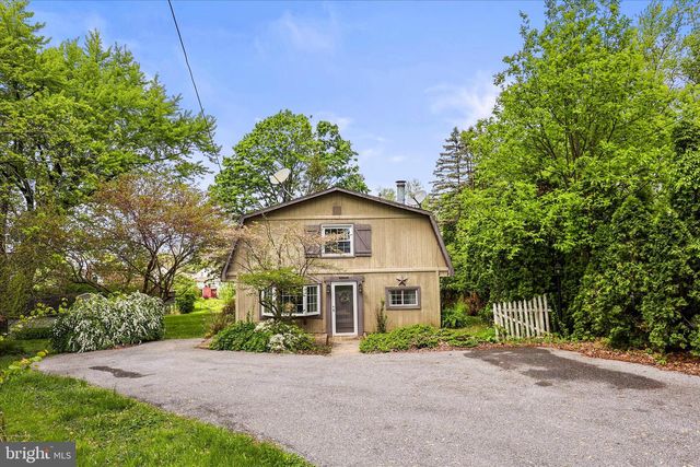2963 SPRING VALLEY RD, Lancaster, PA 17601