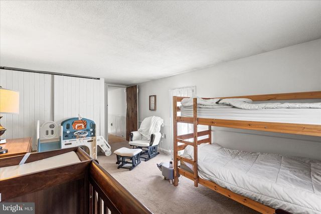 2963 SPRING VALLEY RD, Lancaster, PA 17601