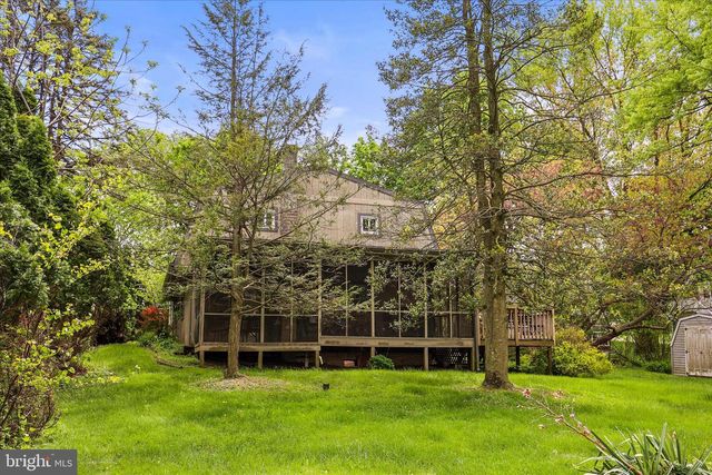 2963 SPRING VALLEY RD, Lancaster, PA 17601