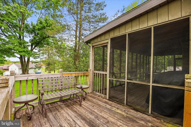 2963 SPRING VALLEY RD, Lancaster, PA 17601