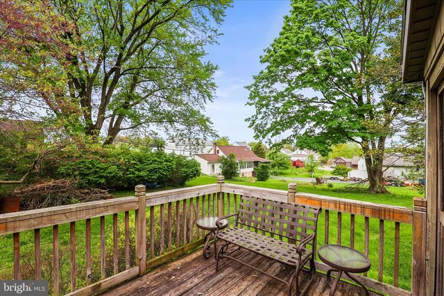 2963 SPRING VALLEY RD, Lancaster, PA 17601