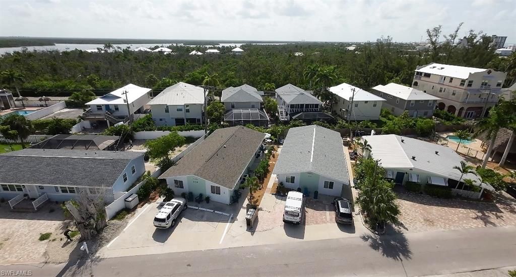 236 Fairweather LN, FORT MYERS BEACH, FL 33931 — photo 2