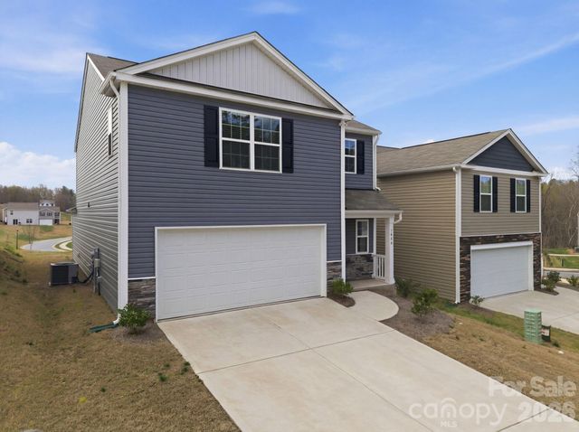 1006 20th Avenue Loop SE, Hickory, NC 28602