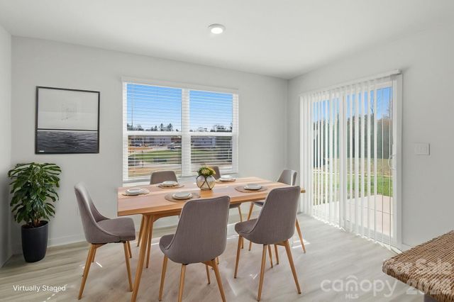 1006 20th Avenue Loop SE, Hickory, NC 28602