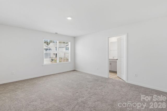 1006 20th Avenue Loop SE, Hickory, NC 28602