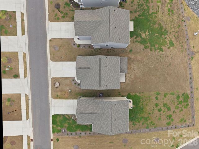 1006 20th Avenue Loop SE, Hickory, NC 28602