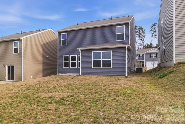 1006 20th Avenue Loop SE, Hickory, NC 28602