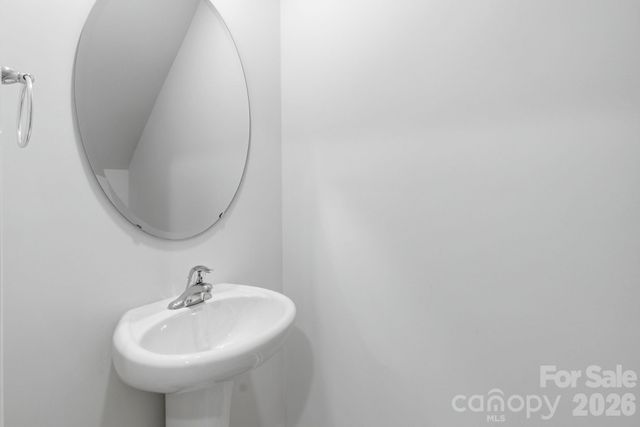 1006 20th Avenue Loop SE, Hickory, NC 28602