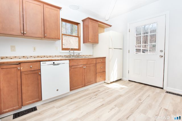 178 Litchfield Street, Thomaston, CT 06787