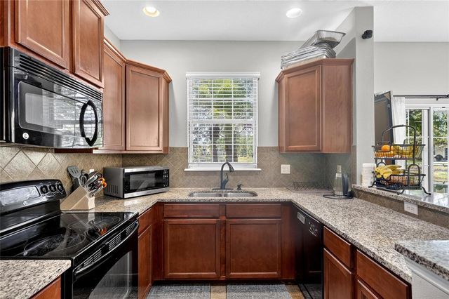 8833 MOONLIT MEADOWS LOOP, Riverview, FL 33578