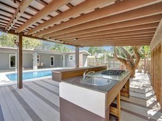 545 NW 46th Avenue, Plantation, FL 33317