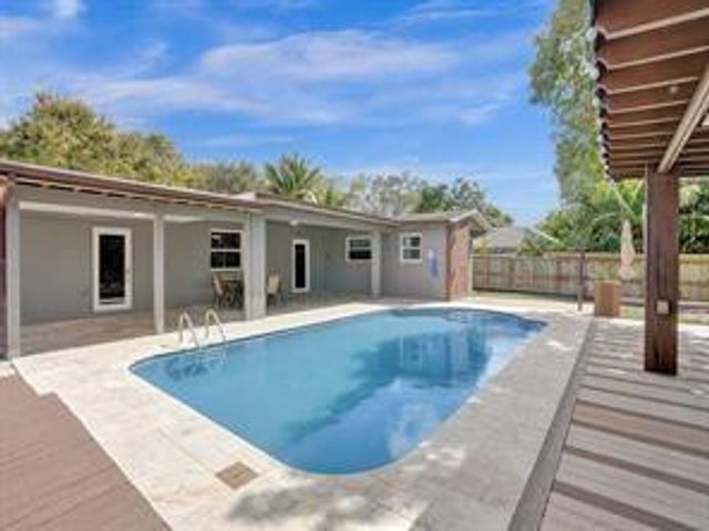 545 NW 46th Avenue, Plantation, FL 33317